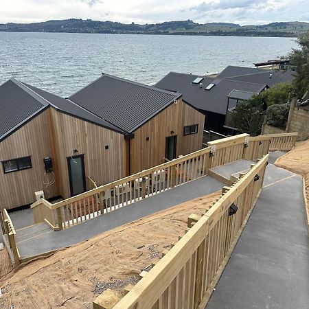 Absolute Lakefront House 타우포 호 외부 사진